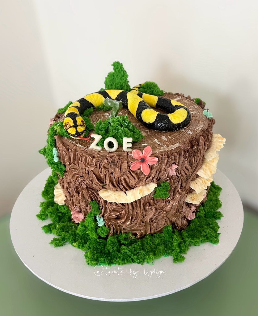 Snake Cake